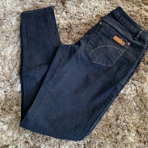 Joe’s Honey Fit Skinny Jeans